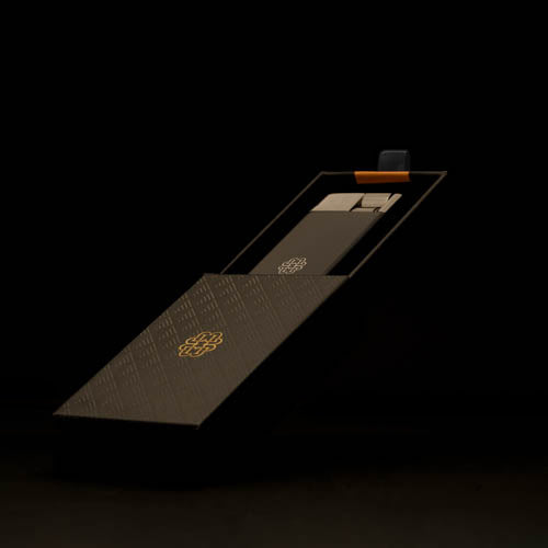 Black Iconic Ultra Slim Lighter